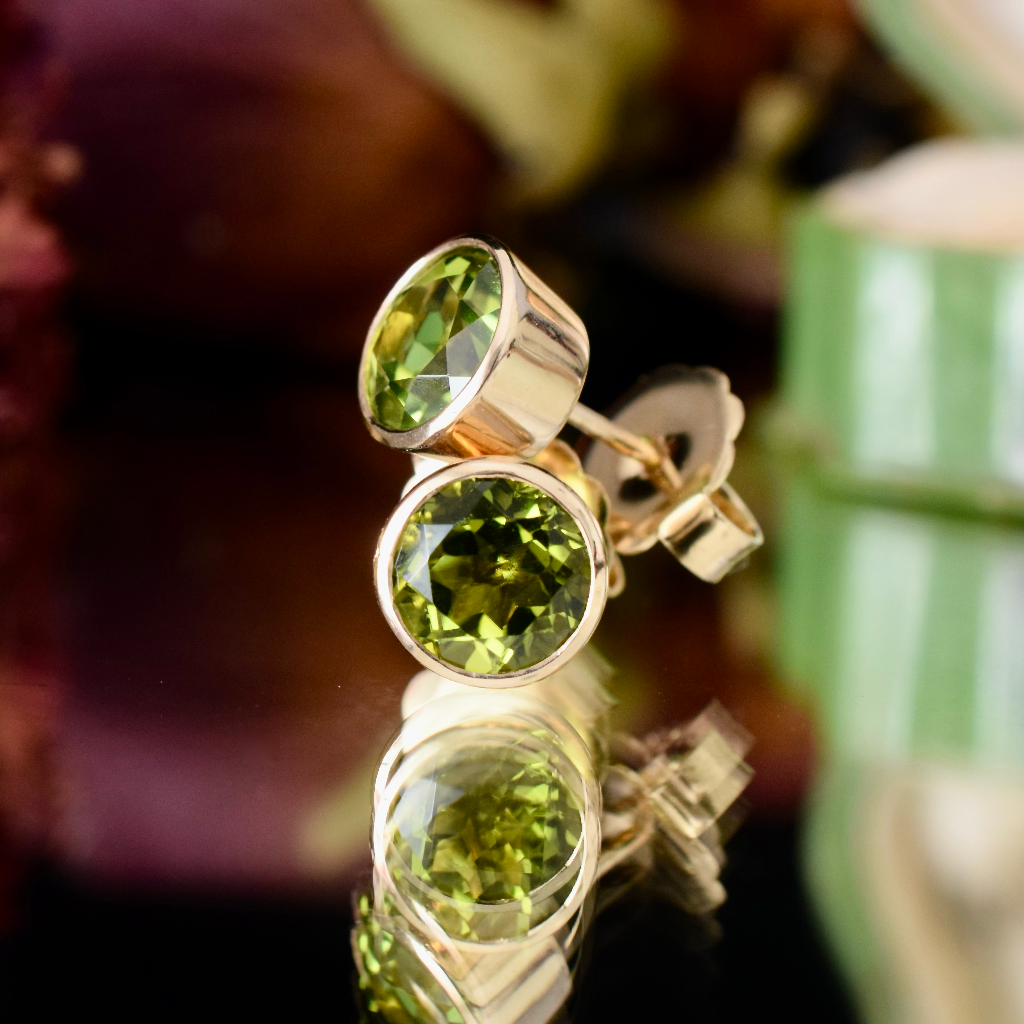 Modern 18ct Yellow Gold Peridot Earrings