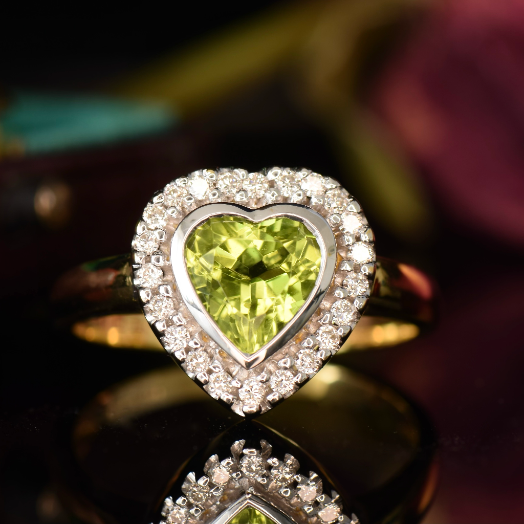 Modern 18ct Yellow Gold Heart-Cut Peridot And Diamond Halo Ring Independent Insurance/Retail Replacement Val Included For $3700 AUD