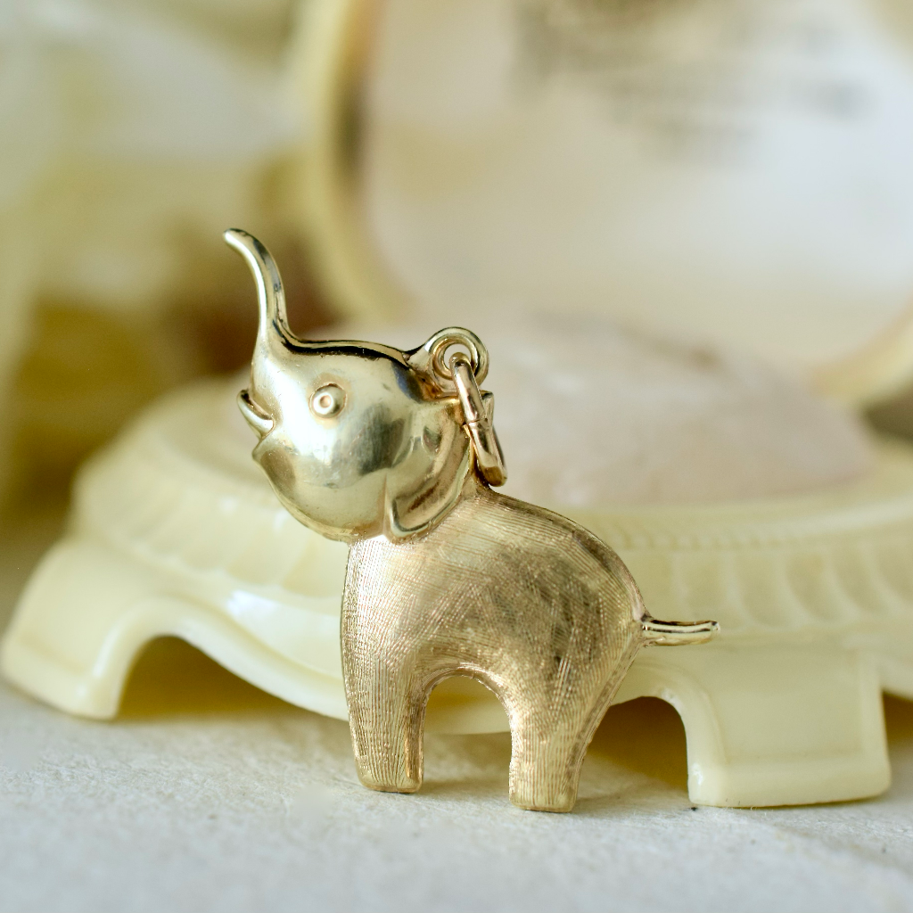 Modern 9ct Yellow Gold ‘Baby’ Elephant Charm Pendant