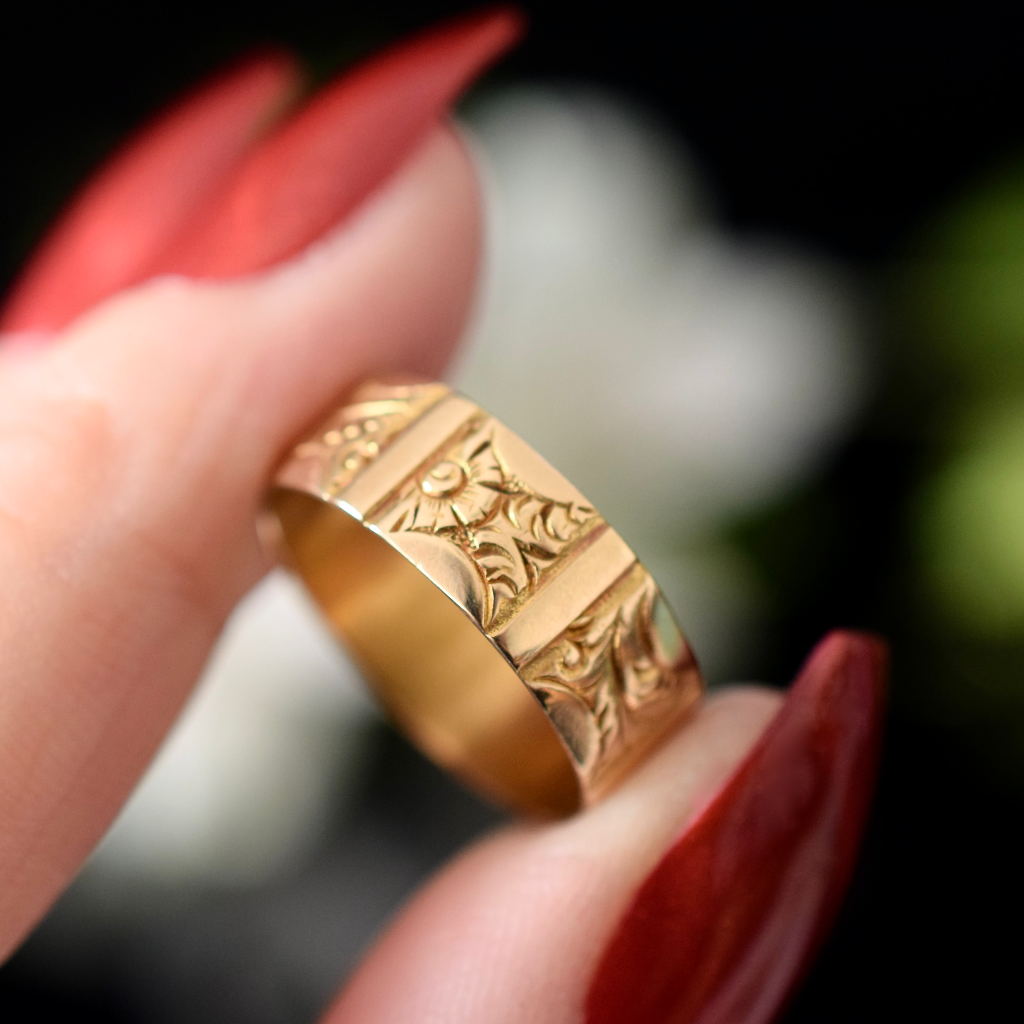Antique Australian 15ct Yellow Gold Floral Patterned Ring Circa 1910