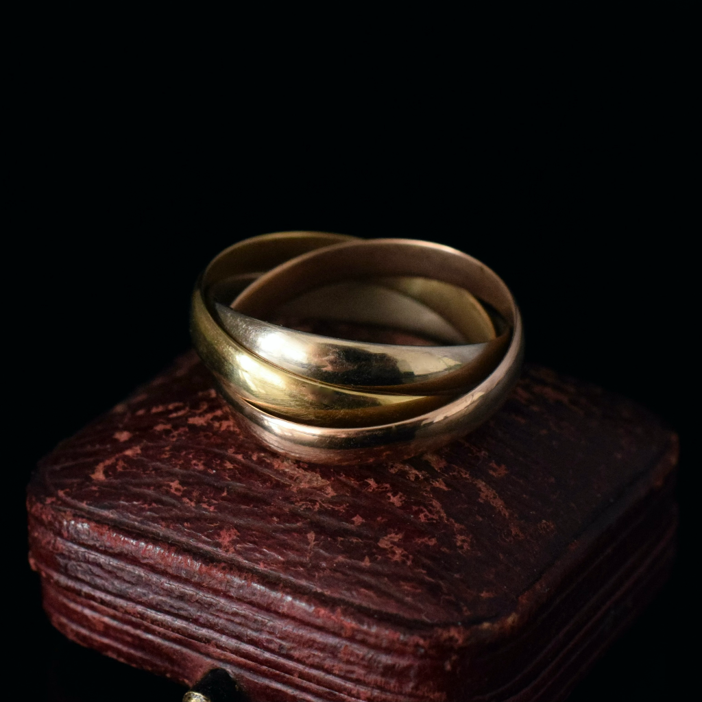 Modern 18ct Tri-Colour Russian Wedding Ring