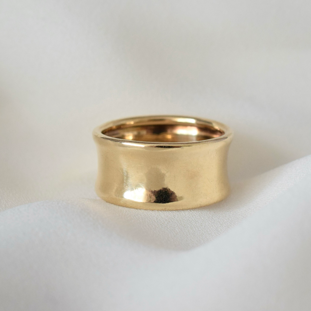 Modern 9ct Yellow Gold Wide Concave Cigar Band