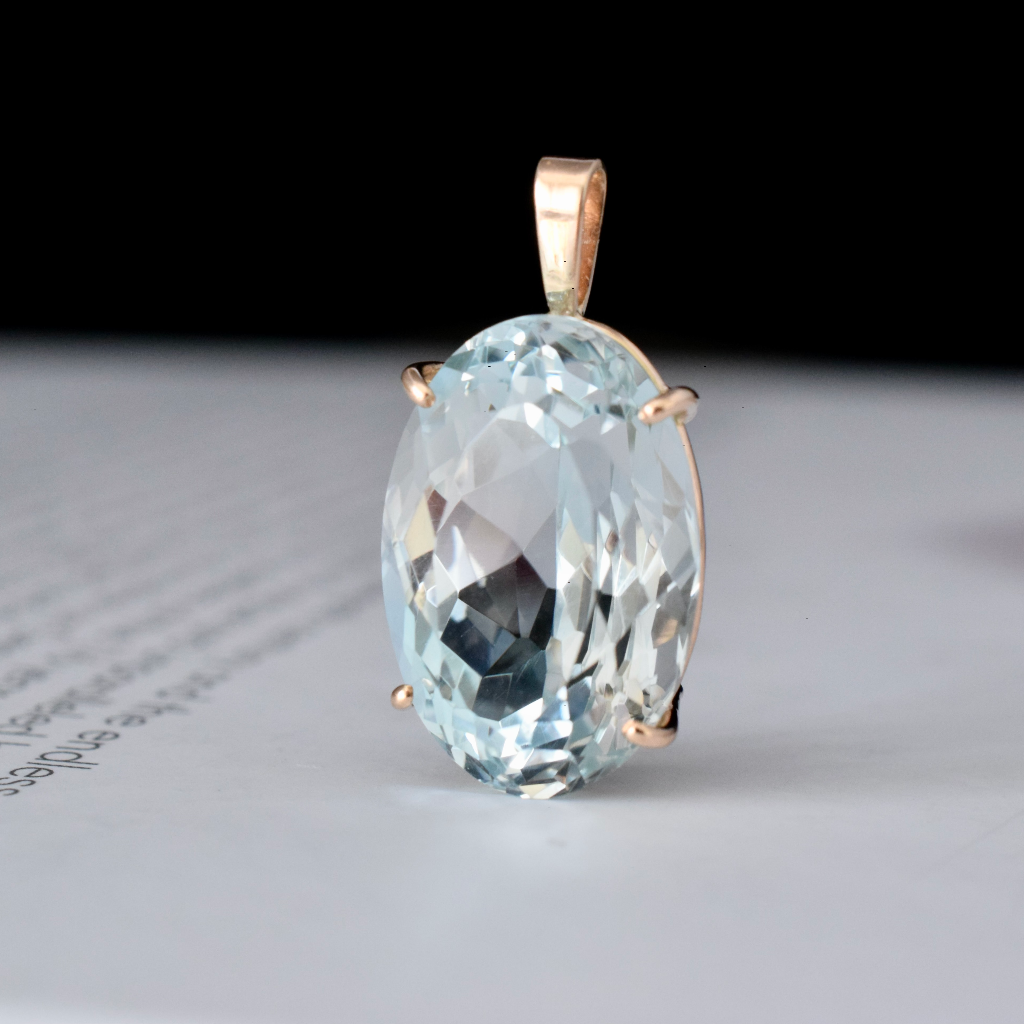 Modern 9ct Yellow Gold Blue Topaz Pendant