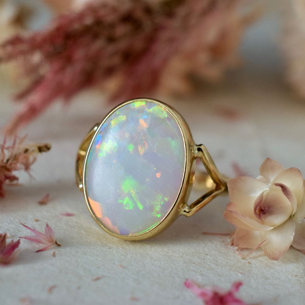 18ct Yellow Gold Australian Crystal Opal Ring