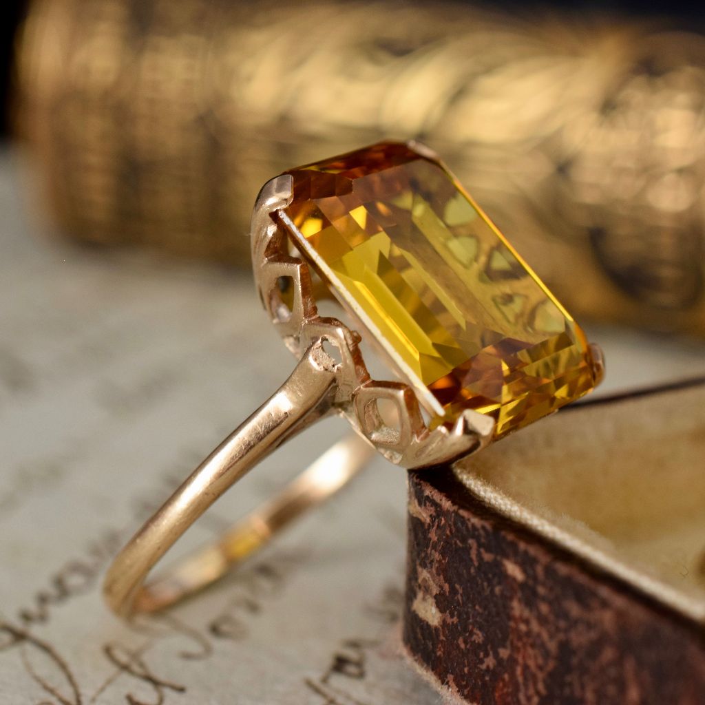 Vintage 9ct Yellow Gold Man-Made Golden Sapphire Ring