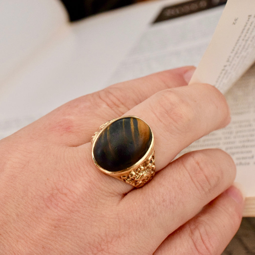 Vintage English 9ct Yellow Gold Tigers Eye Signet Ring London 1970