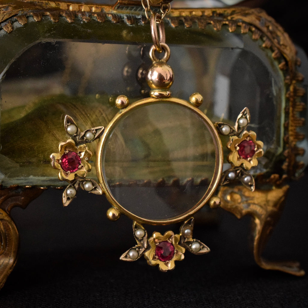 Exquisite Late Victorian Early Edwardian 9ct Garnet Seed Pearl Locket