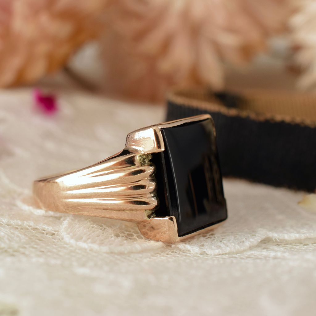 Vintage 9ct Yellow Gold Unisex Onyx Ring