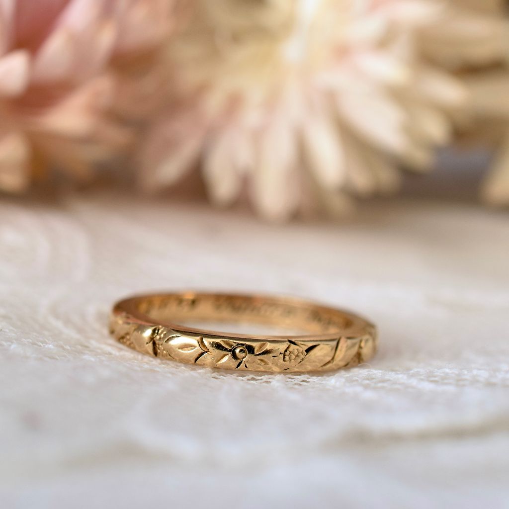 Vintage Australian 18ct Yellow Gold Floral Cherry Blossom Pattern Band by William Dunkling Dated 1949