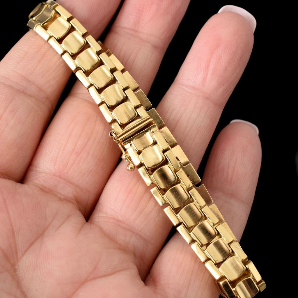 Superb 18ct Yellow Gold Fancy Link Articulated Bracelet 23.41 Grams