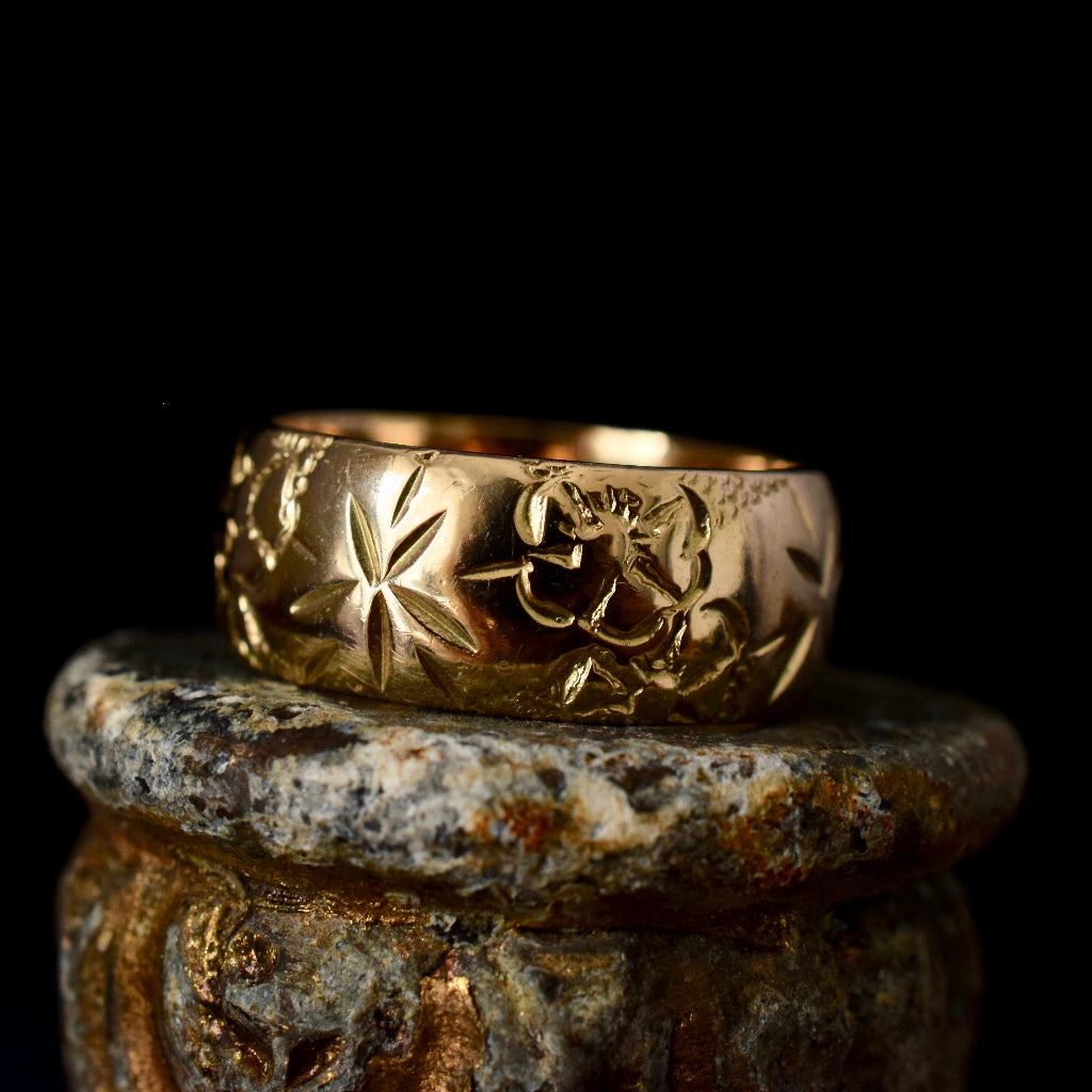 Vintage Wide 9ct Yellow Gold Floral Pattern Ring