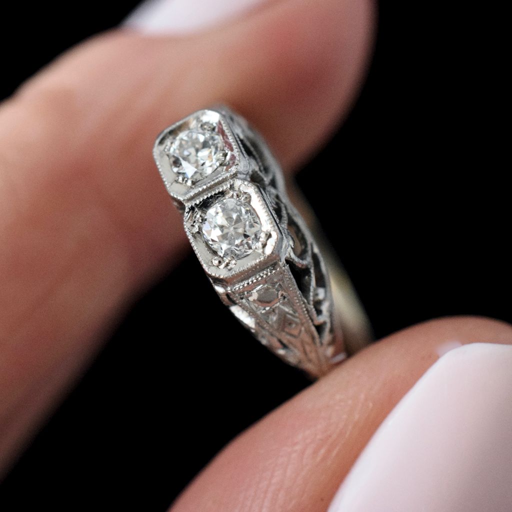 Antique Art Deco 18ct White Gold / Plat Diamond ‘Toi et Moi’ Ring Circa 1930