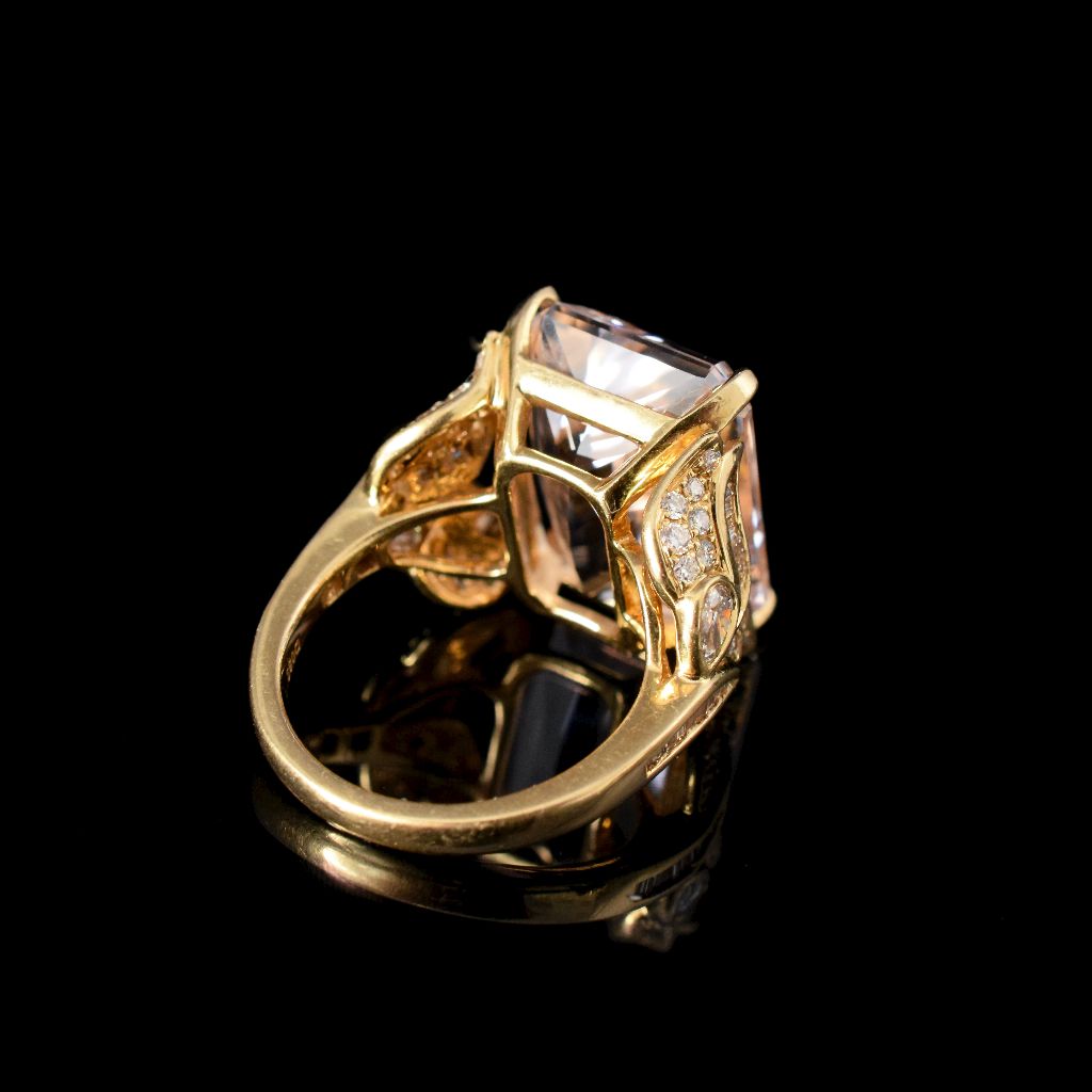 Stunning 18ct Yellow Gold Kunzite And Diamond Ring 12.54 Grams
