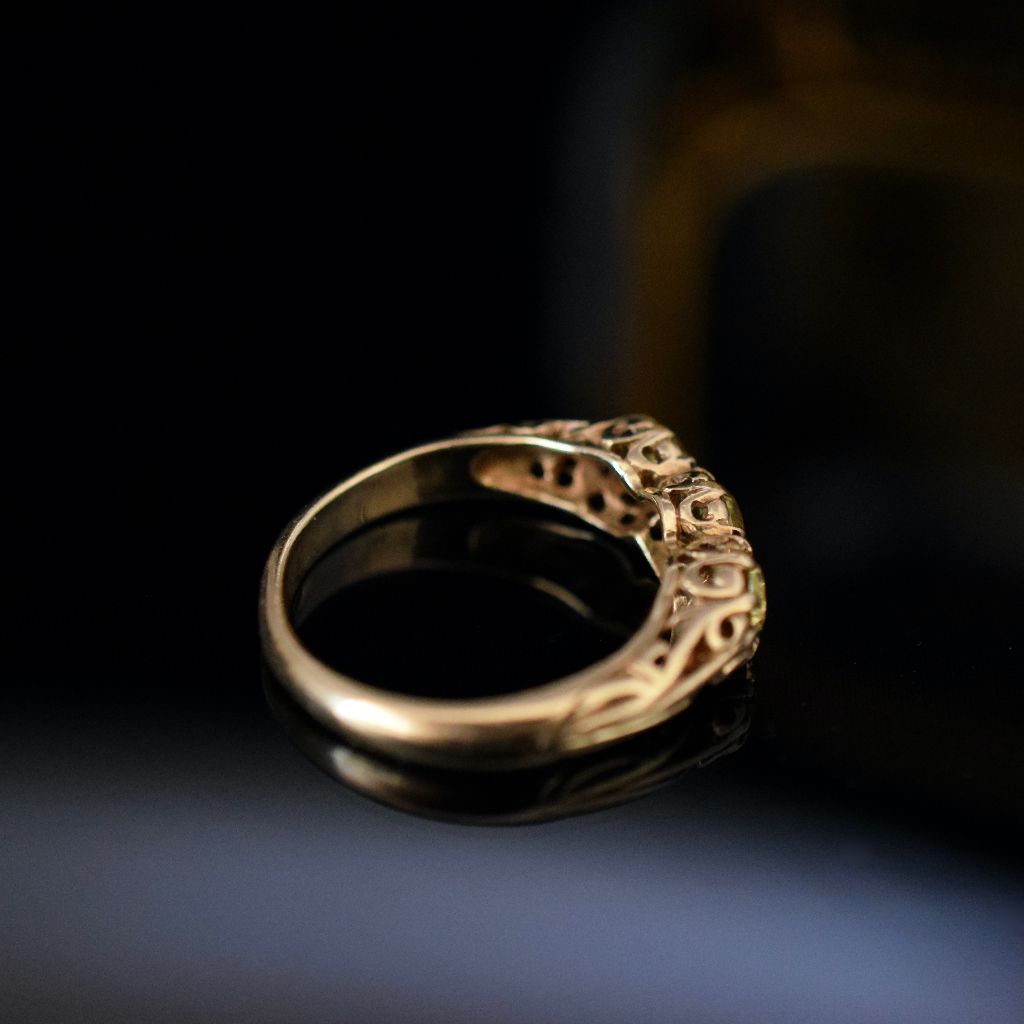 Vintage 9ct Rose Gold Peridot Trilogy Ring