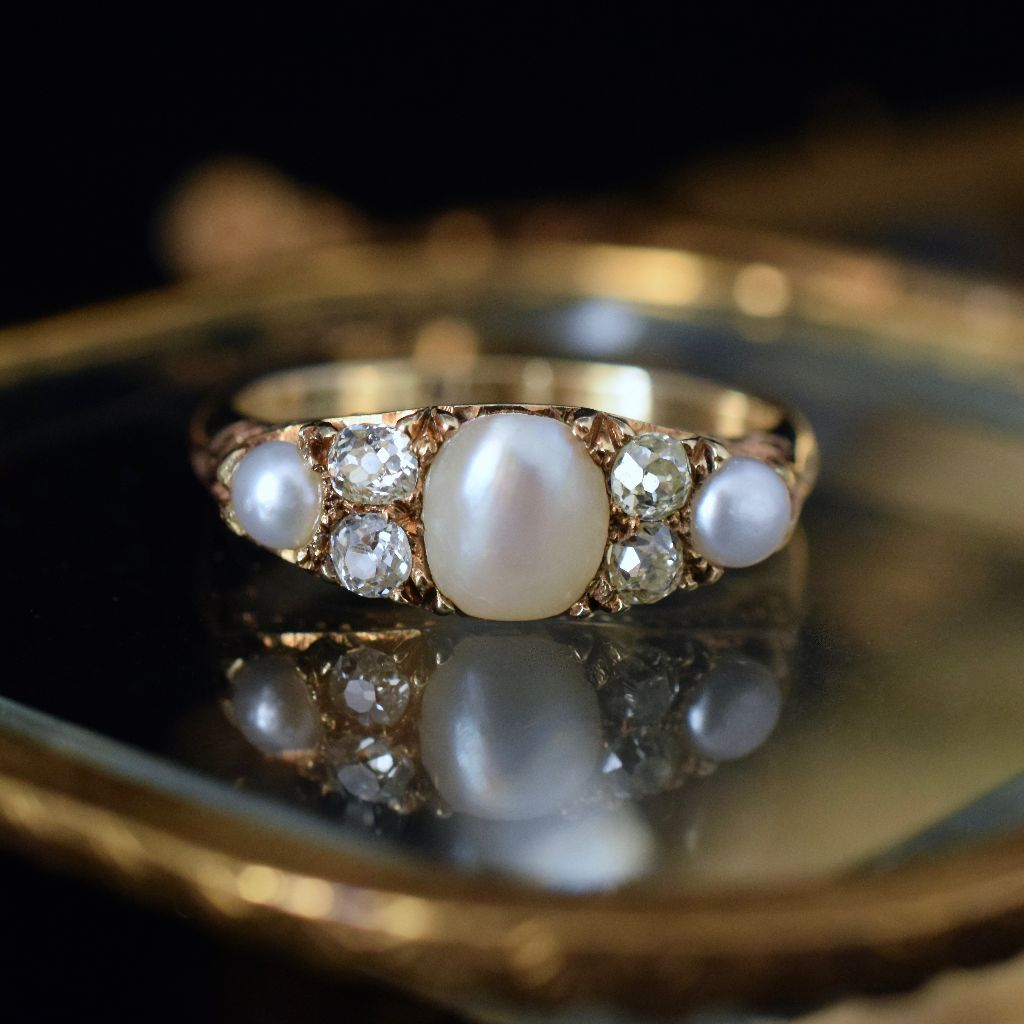 Antique Victorian 18ct Yellow Gold Pearl / Old Mine Cut Diamond Ring