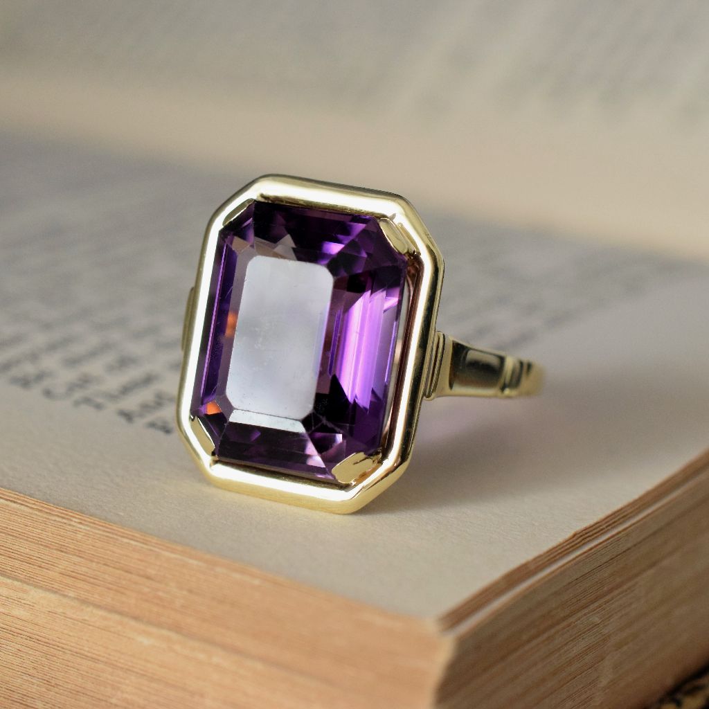 Vintage 15ct Yellow Gold Amethyst Ring