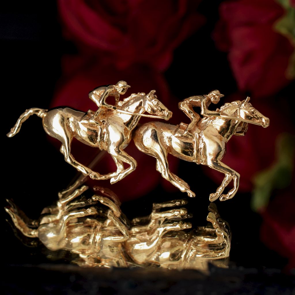 Vintage 9ct Yellow Gold ‘Racehorse’ Brooch by Harriet Glen 1984
