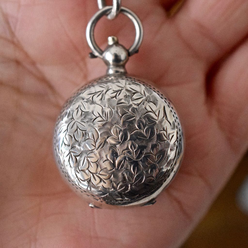 Stunning Antique Sterling Silver Sovereign Case 1914