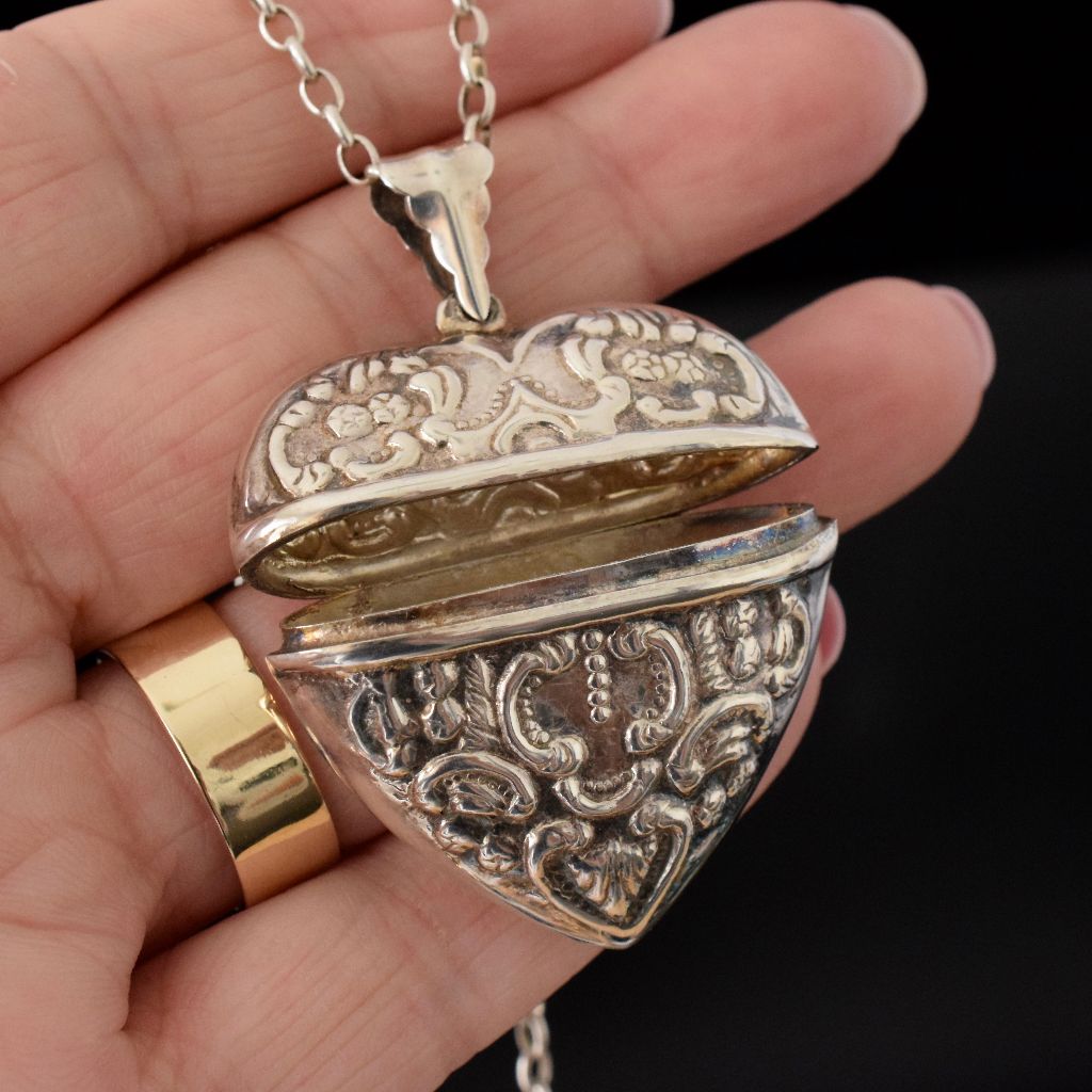 Vintage Sterling Silver Ornate Heart Shaped Opening Locket Pendant