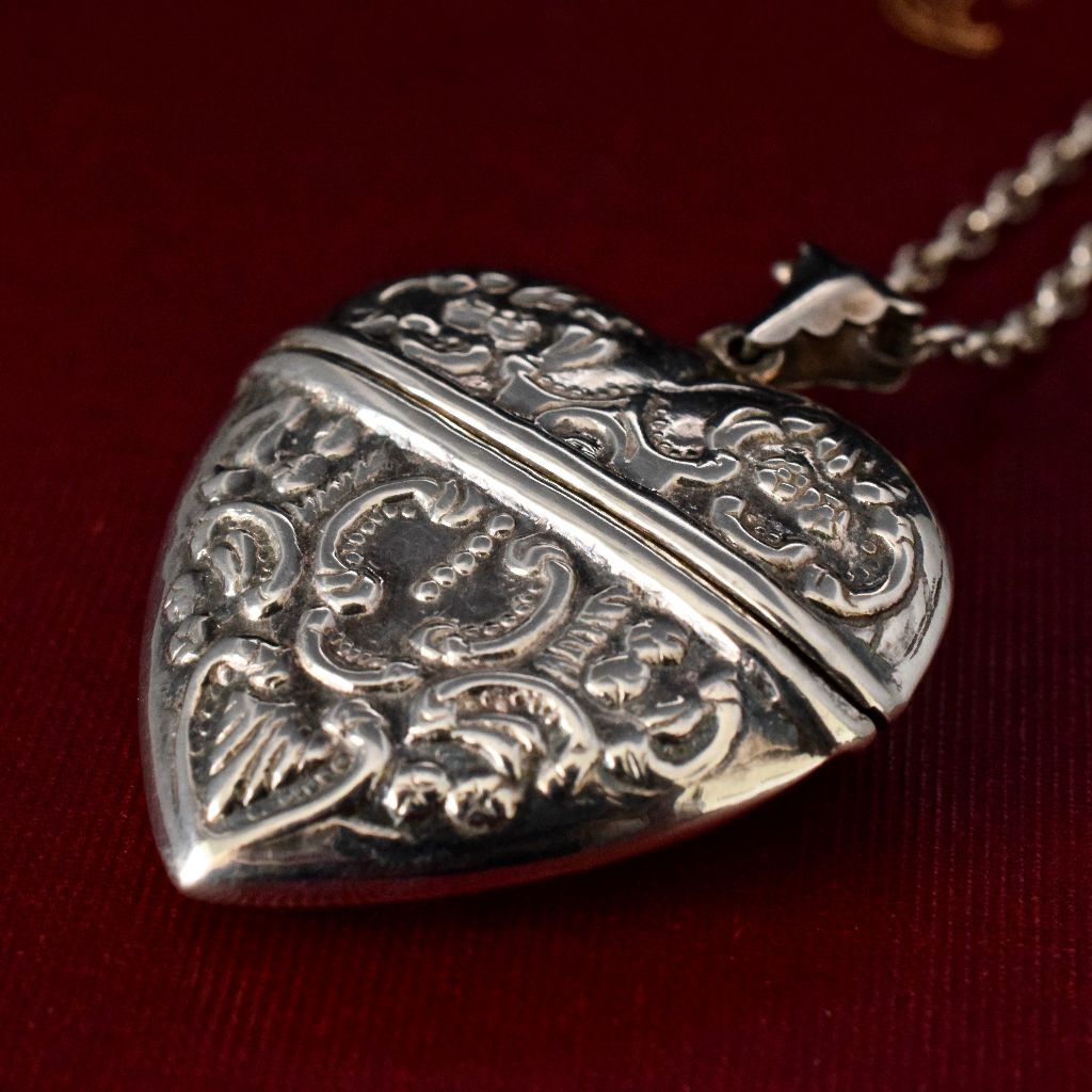 Vintage Sterling Silver Ornate Heart Shaped Opening Locket Pendant