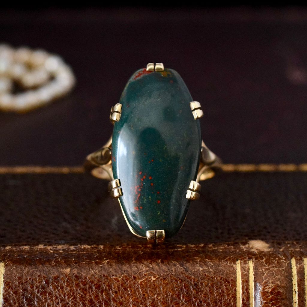 Vintage 9ct Yellow Gold Large Bloodstone Ring