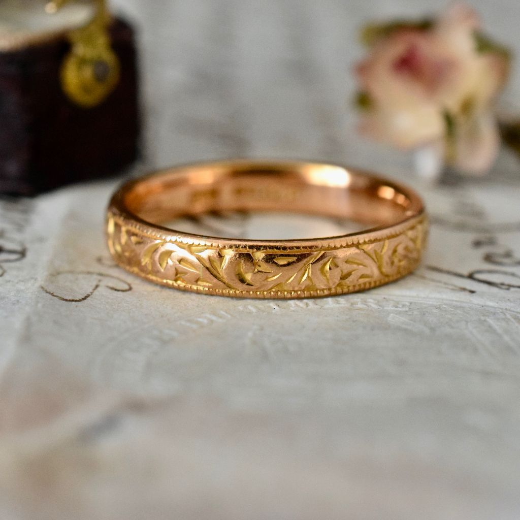 Superb 22ct Yellow Gold Patterned Band/Wedder Dated 1939