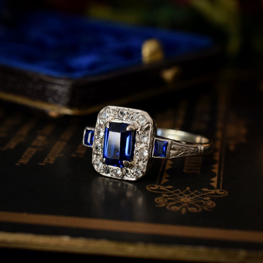 Vintage / Antique Man-Made Blue Sapphire 18ct White Gold Ring