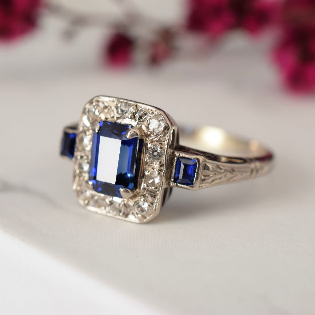 Vintage / Antique Man-Made Blue Sapphire 18ct White Gold Ring